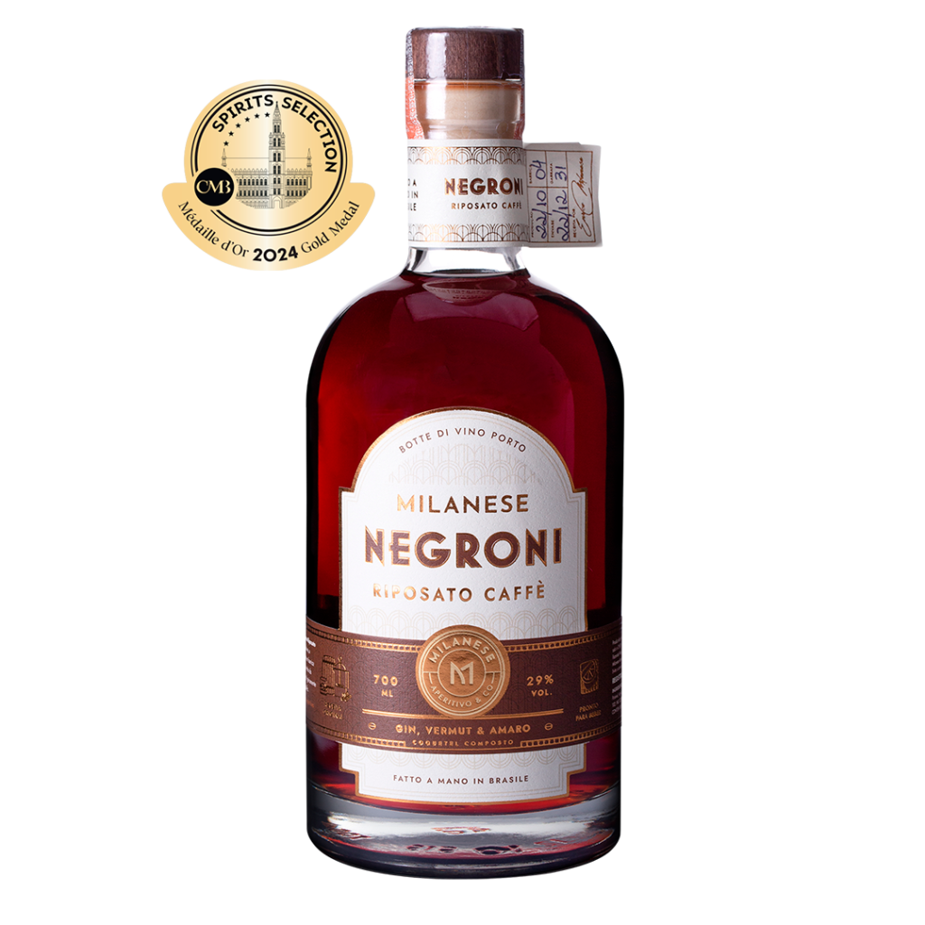 Garrafa do Milanese Negroni Riposato Caffè, com a Medalha de Ouro no Spirits Selection 2024, do Concours Mondial de Bruxelles.